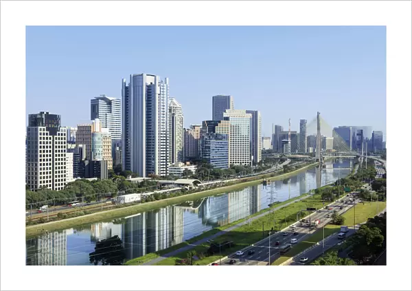 Brazil, Sao Paulo, the new business district of Berrini in Brooklin, the Marginal