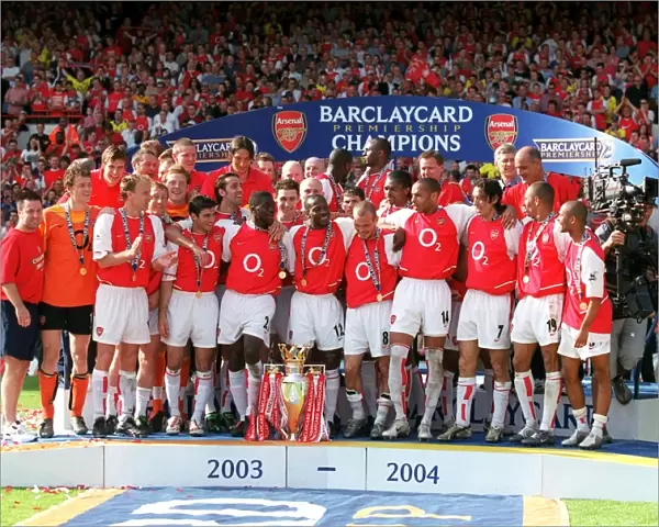 FA Premiership Showdown: Arsenal vs Leicester City, May 15, 2004, Highbury Stadium, London
