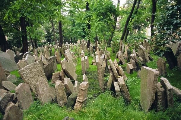 Old Jewish cemetery, Josefov, Prague, Czech Republic, Europe