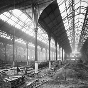 Railway stations Photographic Print Collection: Liverpool Street Station