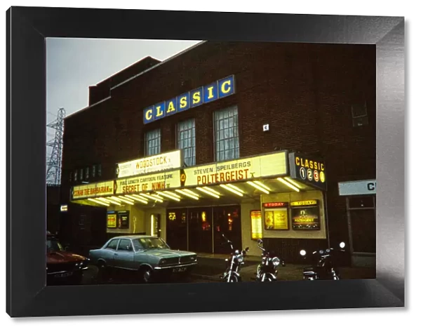 Classic Cinema Quinton NWC01_01_0462