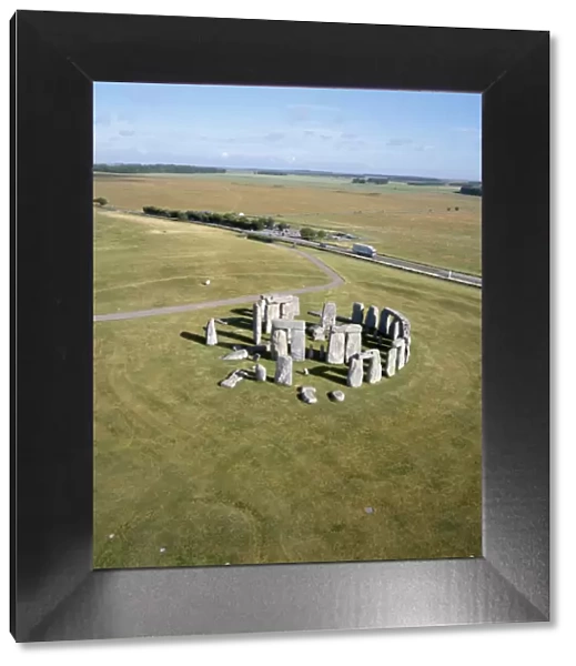 Stonehenge from the air K040310