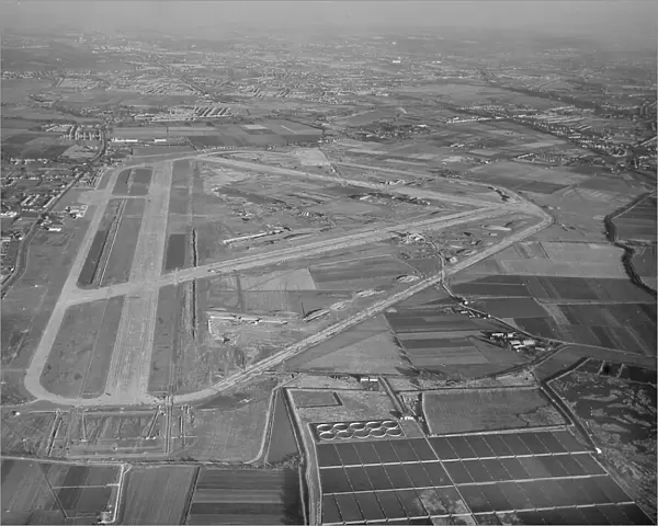 Heathrow Airport, 1945