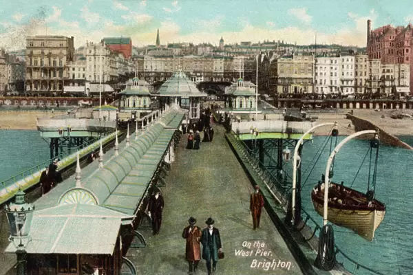 Brighton  /  West Pier 1900