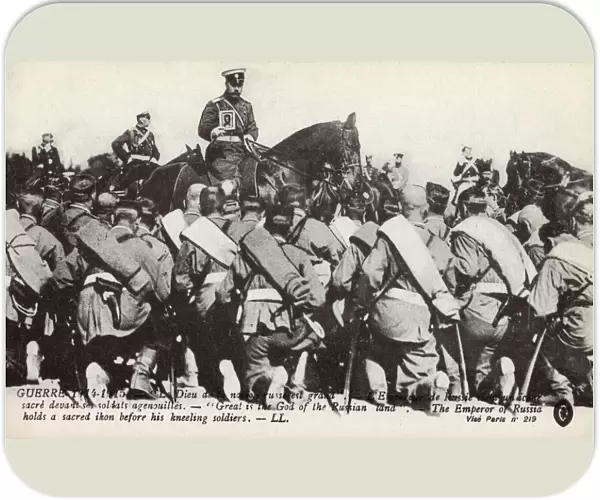 Nicolas II and Kneeling troops - WWI