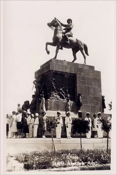 Statue of Mustafa Kemal Ataturk at Izmir, Turkey