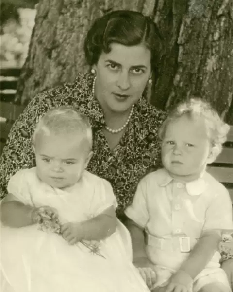 Princess Margarita of Greece with her children