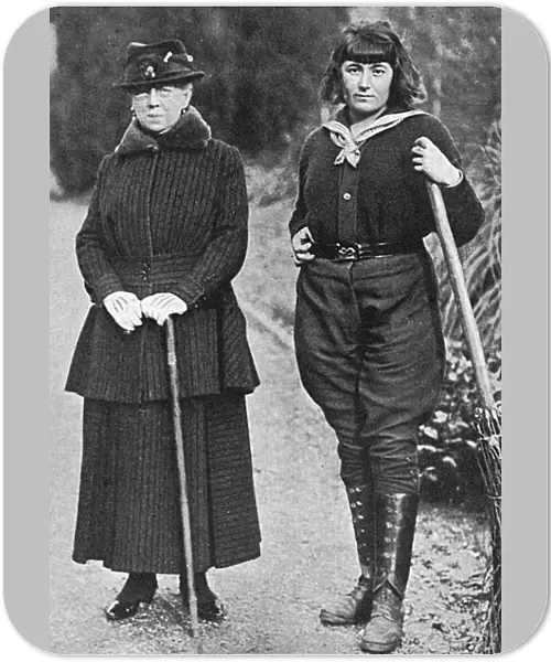 Lady Cowdray with one of her lady gardeners