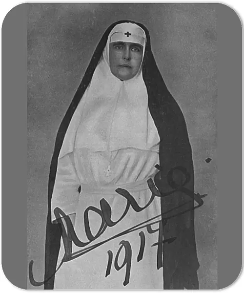 Queen Marie of Romania in nurses uniform, WW1