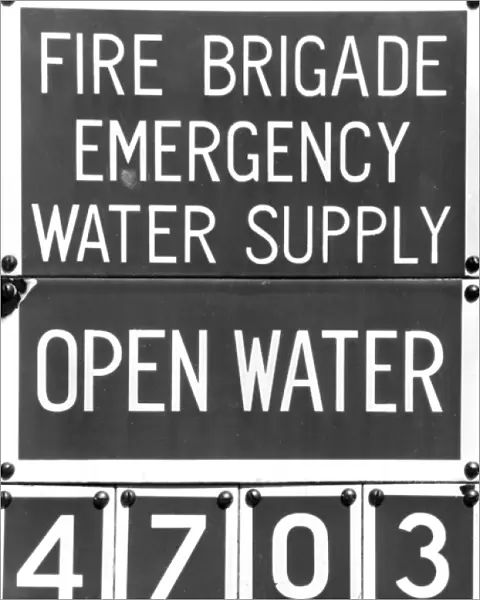 Enamel sign, emergency water supply