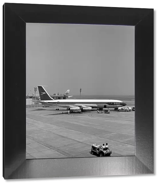 Boeing 707-436 G-APFE BOAC Tokyo 1965