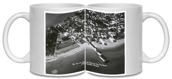 Aerial view of pier and beach, Miami, Florida, USA