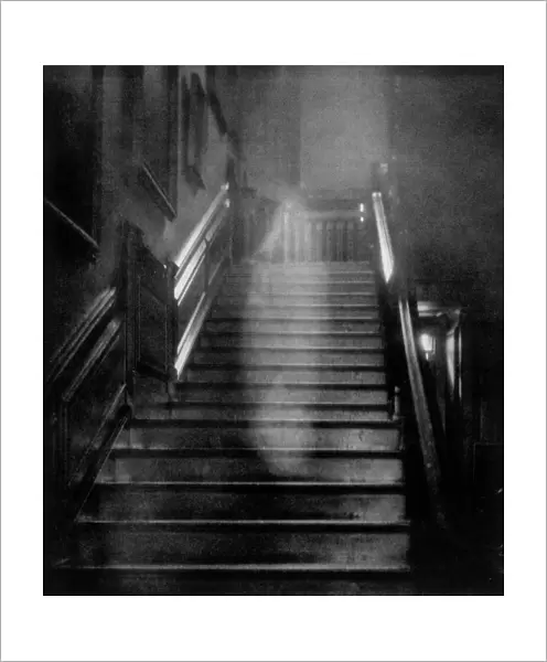Raynham Hall Ghost (Cl)