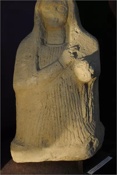Female statue. Late 1st century BC - Early 1st century AD