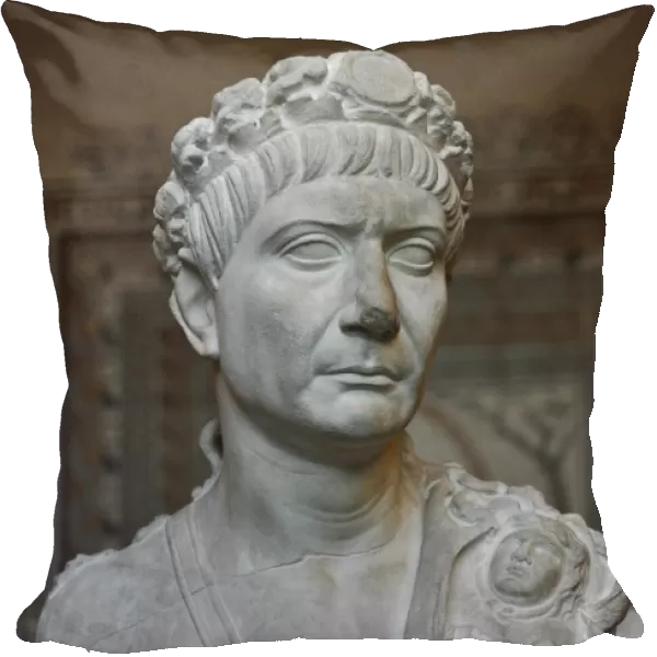 Trajan (53 AD-117 AD). Roman Emperor. Bust