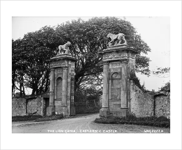 Lion Gates, Castlerock Castle