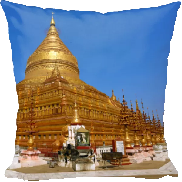Shwezigon Paya Pagoda in Nuang U, Bagan, Myanmar