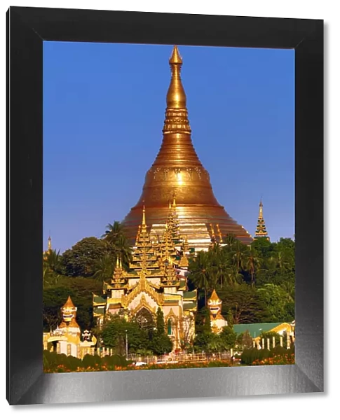 Gold stupa of the Shwedagon Pagoda, Yangon, Myanmar