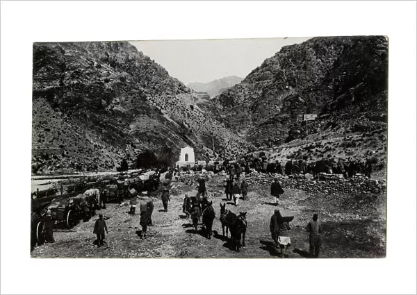 NWFP - Khyber Pass - Supplies taken to Fort Maud