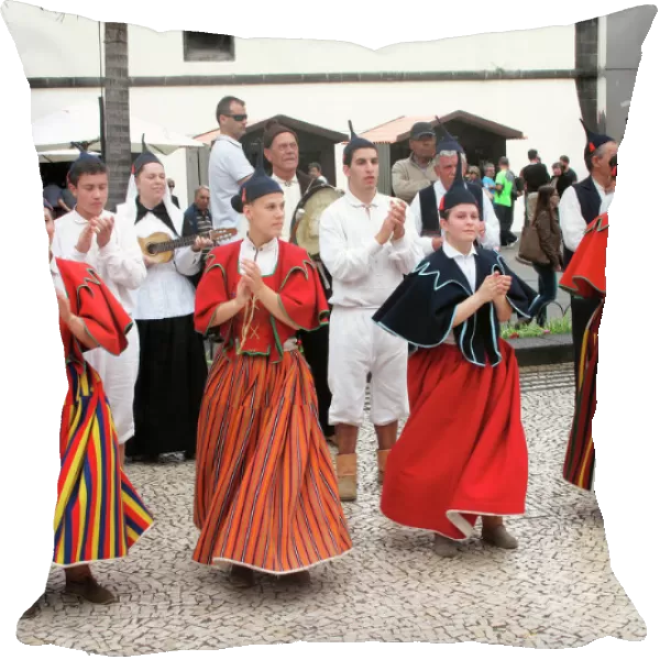 Madeira, Funchal - Traditional costumes and dances