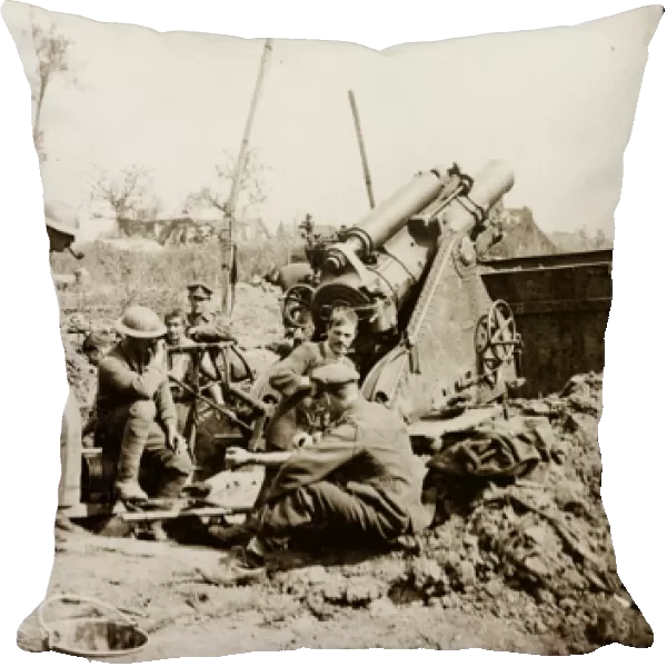 British gunners take a break during bombardment of Zonnebeke