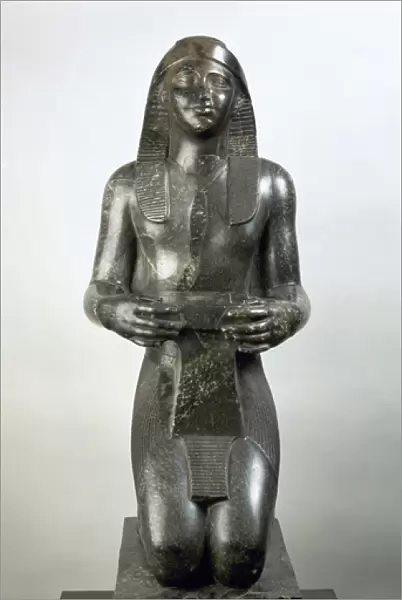 Statue of pharaoh Nectanebo I