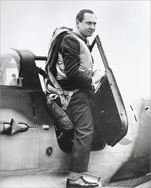 WW2 Fighter Air Ace Squadron Leader E. J Gracie Climbing ?