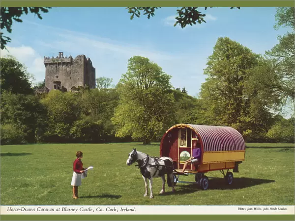 Horse-drawn caravan, Blarney Castle, County Cork