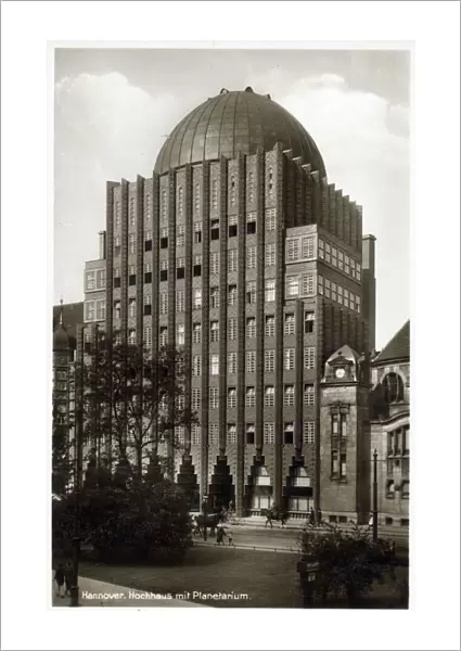 Anzeiger-Hochhaus in Hannover, Germany with rooftop Planetarium