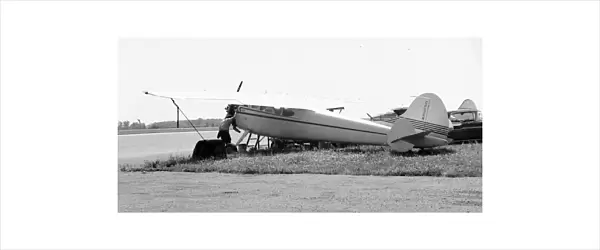 Cessna 195 floatplane CF-GCK