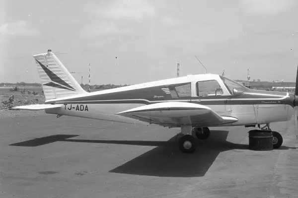 Piper PA-28 Cherokee B TJ-ADA