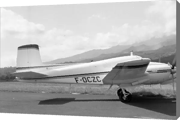 Beechcraft Twin Bonanza F-OCZC