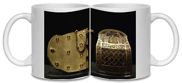 Sutton Hoo Treasure. Royal shoulder-clasps. 7th-8th centurie