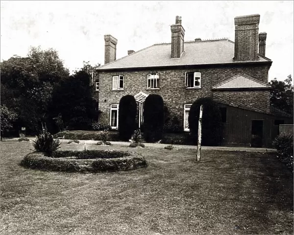 Photograph of Albany PH, Thames Ditton, Surrey