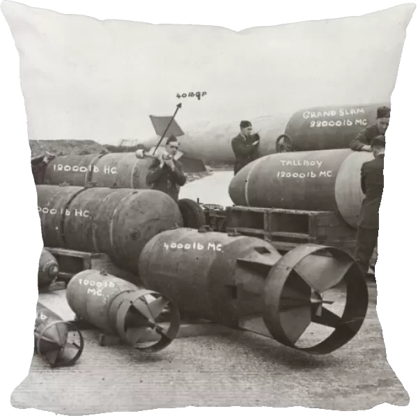 WW II - range of bombs, ordnance dropped by RAF