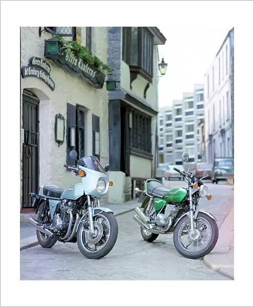 Kawasaki Z 1000 Z1-R and KH 400 motorbikes