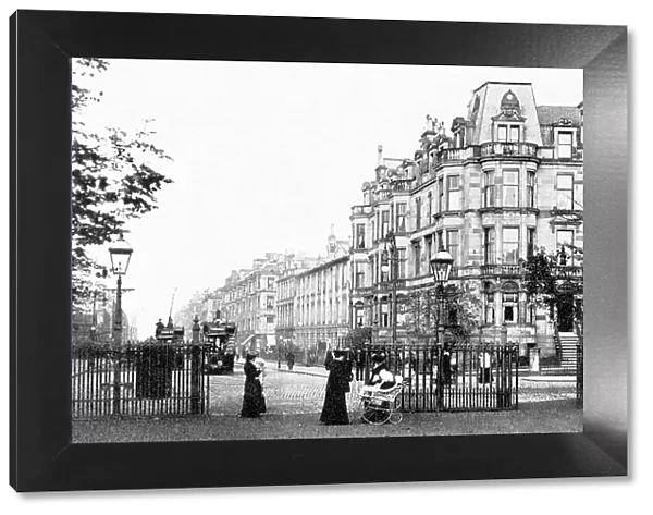 Queens Park Gate, Glasgow early 1900's
