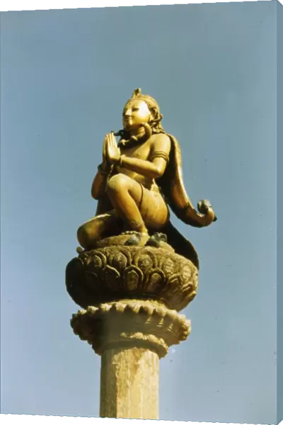 Nepal  /  Patan  /  King Statue