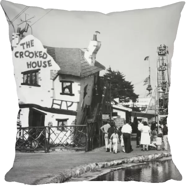 Crooked House, Southend