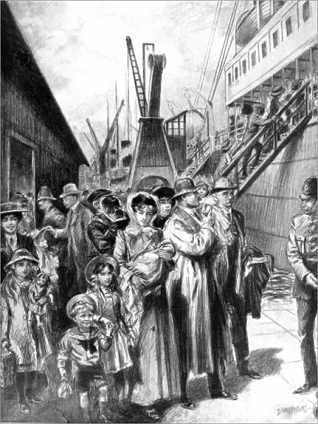 Emigrants embarking at the Royal Albert Docks, London, 1911