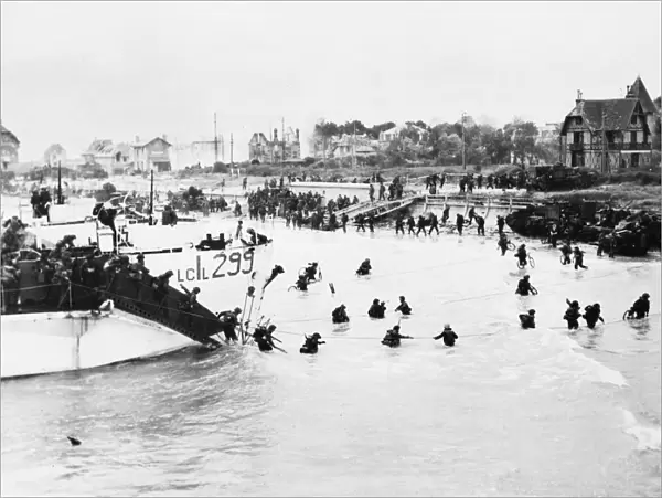D-Day - British and Canadian troops landing - Juno Beach