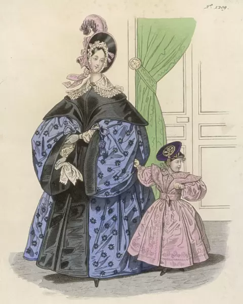 Costume  /  Girl & Mum 1835