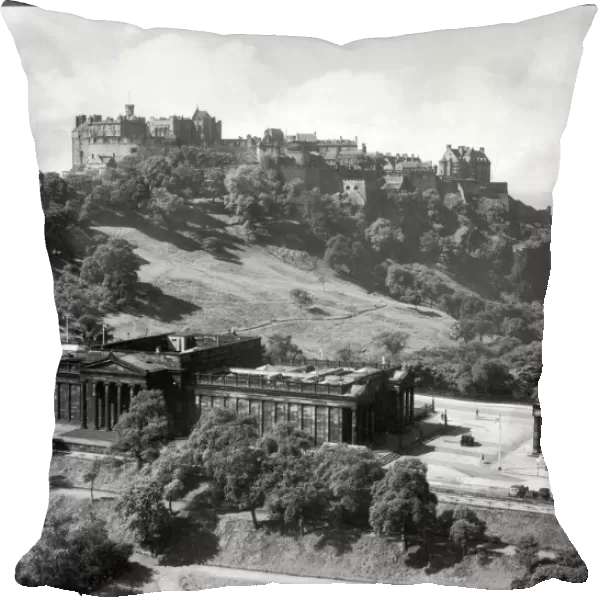 Edinburgh Castle 1940S