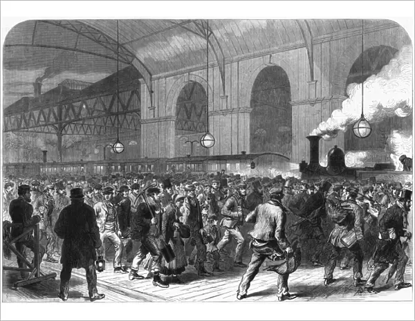 Penny train arriving, Victoria Station, Central London