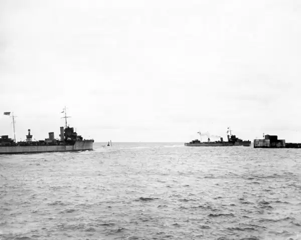 British destroyers leaving Libau for Reval, Baltic, post-WW1
