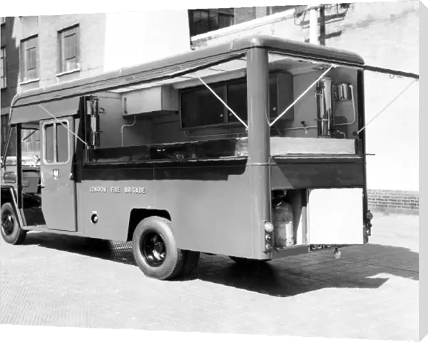 GLC-LFB - Canteen van at Lambeth HQ