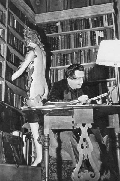 A Library Study of Salvador Dali