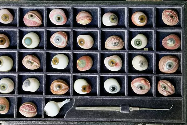 Set of glass eyeballs