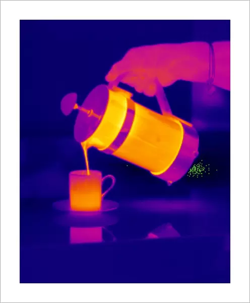 Pouring coffee, thermogram