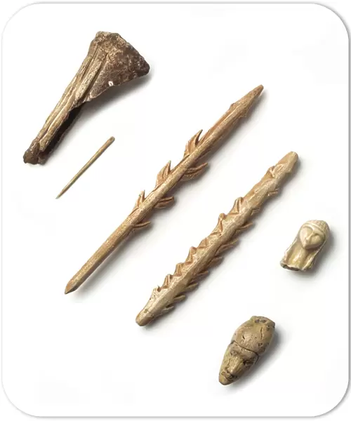 Ivory and bone tools, Upper Palaeolithic C016  /  5026